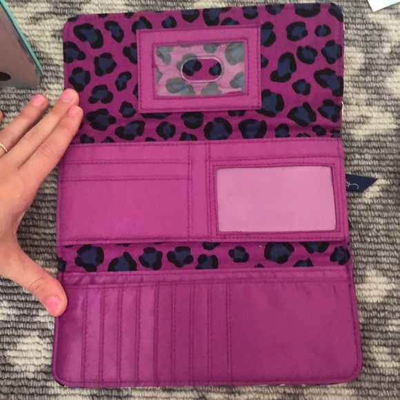 Vera Bradley clutch wallet - Picture 2 of 3
